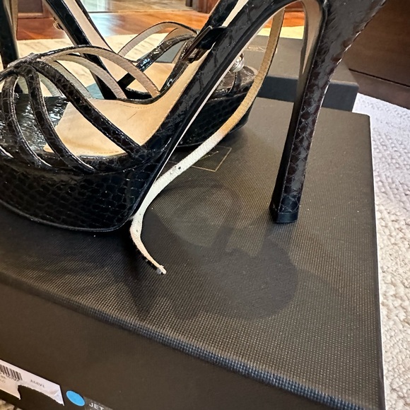 only worn twice - Picture 3 of 5